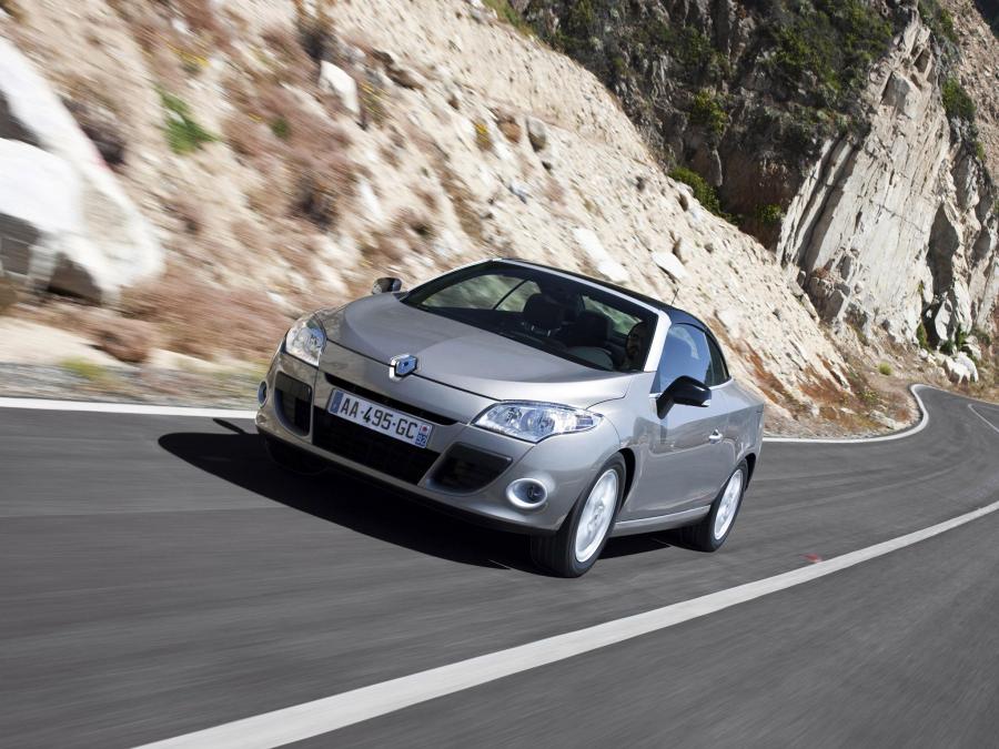  Renault Megane CC 2010 года  (фото 20 из 65)